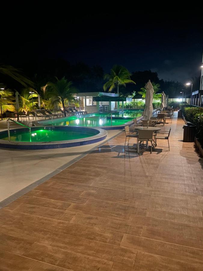Flat Em Guarajuba Com Excelente Estrutura Apartman Kültér fotó